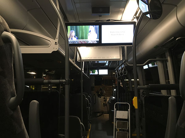 bus-3-dual-screens-2-sweden-600.jpg